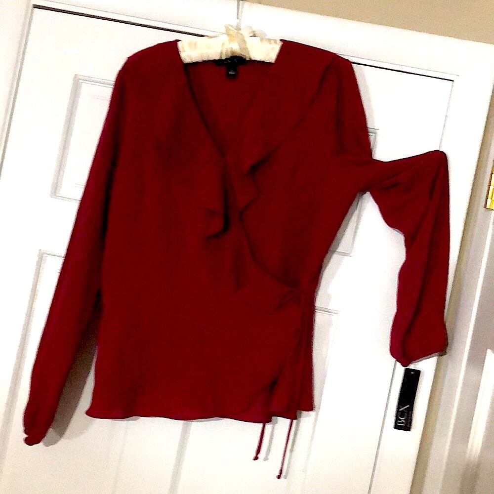Gorgeous NWT BCX Wine Blouse with Ruffle and Slight Peplum